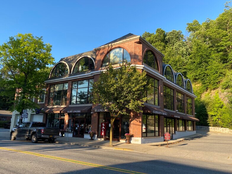 More Photos Of 111 E Main St, Mount Kisco General Retail For Sale