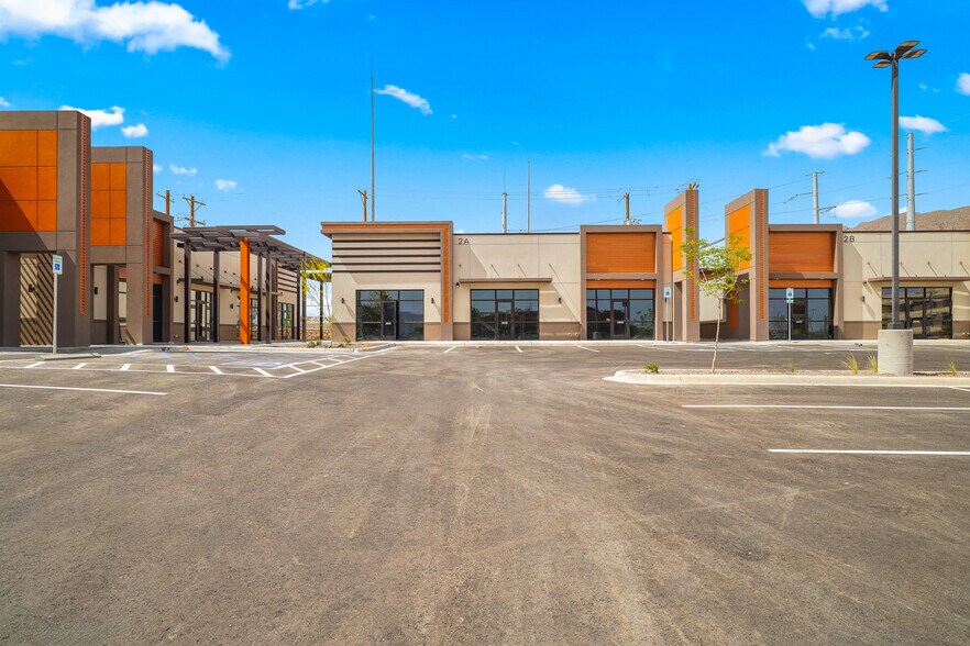 More Photos Of 403 Executive Center Blvd, El Paso Storefront Retail Office For Lease
