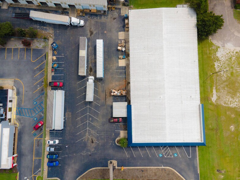 More Photos Of 1809 Gordon Hwy, Augusta Warehouse For Sale