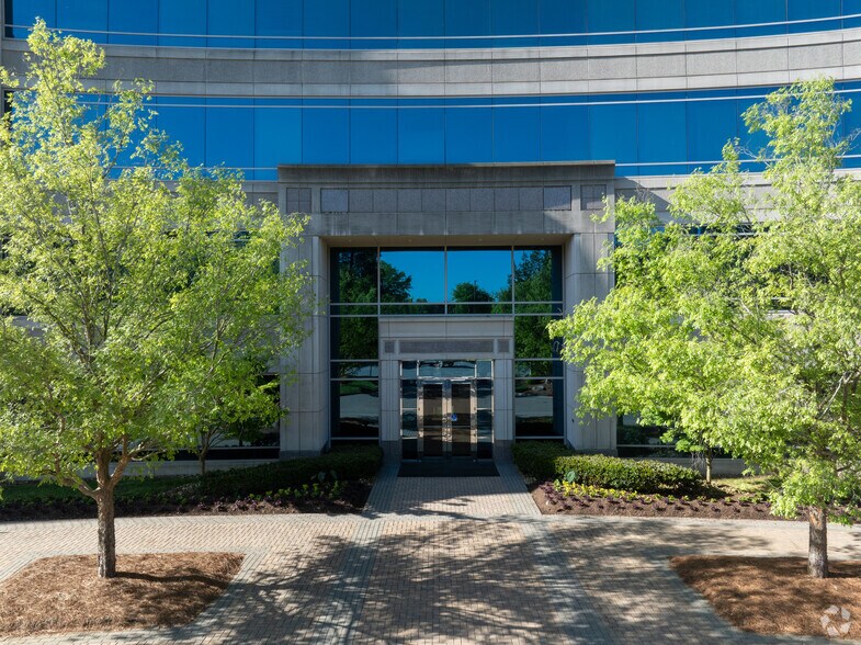 More Photos Of 925 North Point Pky, Alpharetta Coworking Space