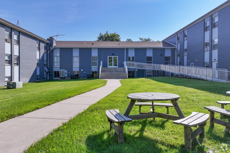 More Photos Of 215 Cornish Dr, Slippery Rock Apartments For Sale