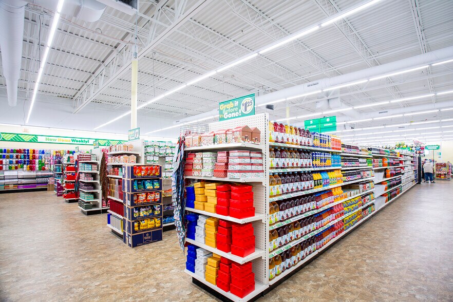 More Photos Of 3027-3035 Centennial Blvd, Claremont Storefront For Lease