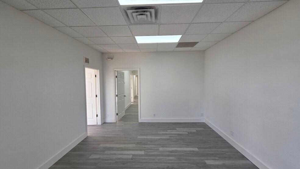 More Photos Of 1440 N Nova Rd, Daytona Beach Unknown For Lease