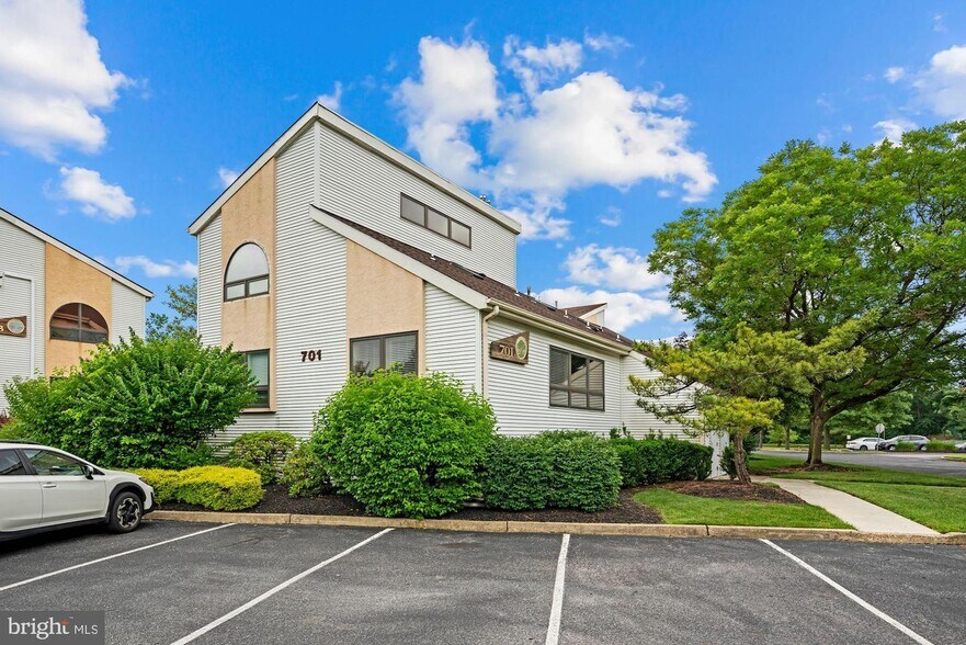 More Photos Of 701 W White Horse Rd, Voorhees Office For Sale