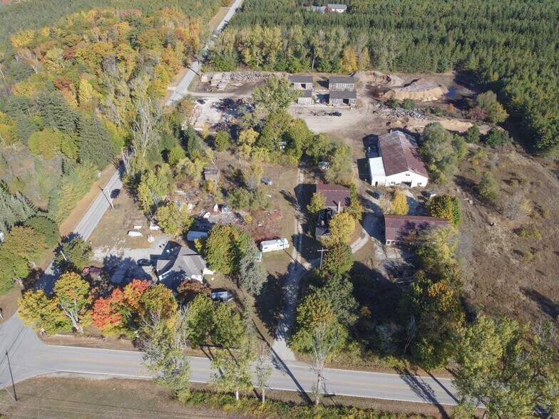 More Photos Of 5052 Reynolds Rd, Sturgeon Bay Flex For Sale