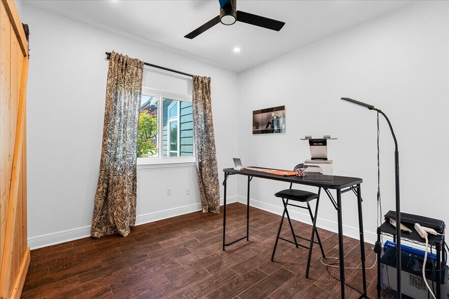 More Photos Of 14519 Fitzhugh Rd, Austin Specialty For Sale