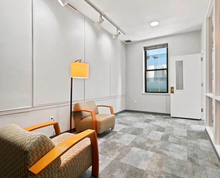 More Photos Of 2002 Ludlow St, Philadelphia Office For Lease