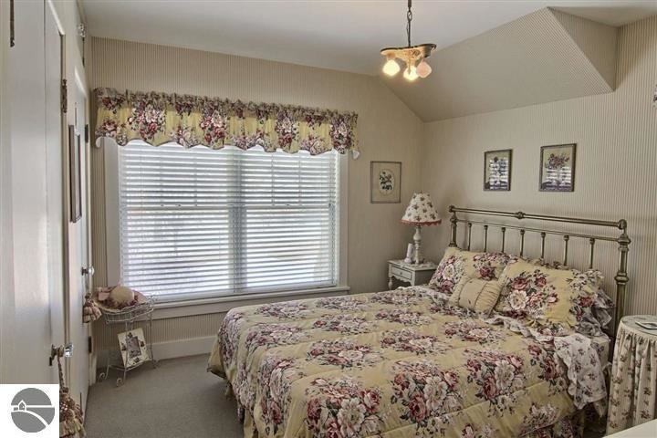 More Photos Of 230 Wellington St, Traverse City Hospitality For Sale