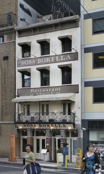More Photos Of 669 8th Ave, New York Office For Lease
