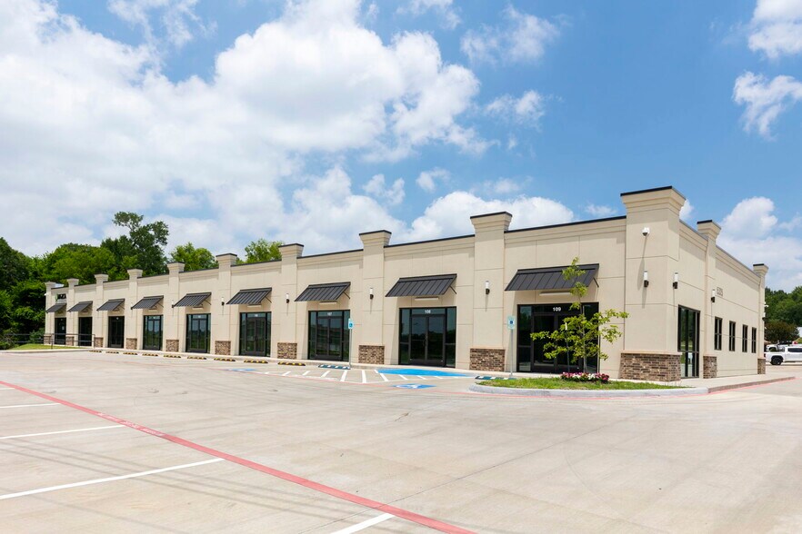 More Photos Of 15325 Summit Park Dr, Montgomery Storefront Retail Office For Lease