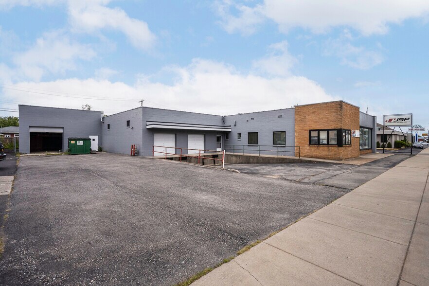 More Photos Of 4336 Bailey Ave, Buffalo Storefront For Sale