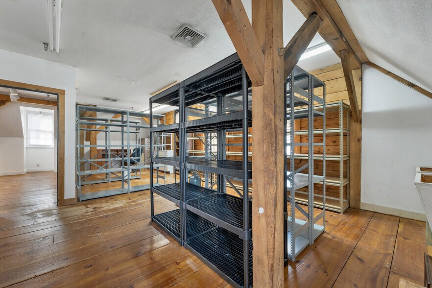 More Photos Of 312 Daniel Webster Hwy, Meredith Hotel For Lease