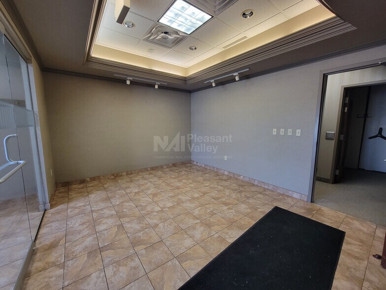 More Photos Of 789 White Pond Dr, Akron Medical For Lease