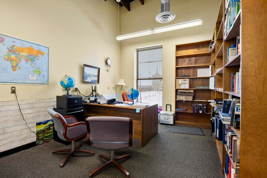 More Photos Of 60 S Pearl St, Albany Office For Sale