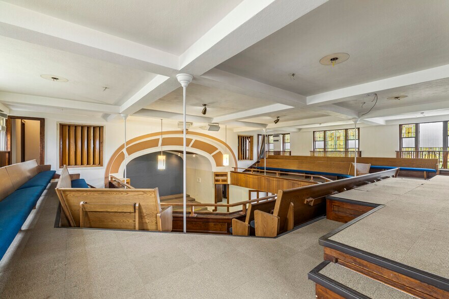 More Photos Of 115-117 W Grand Ave, Tonkawa Storefront Retail Office For Sale