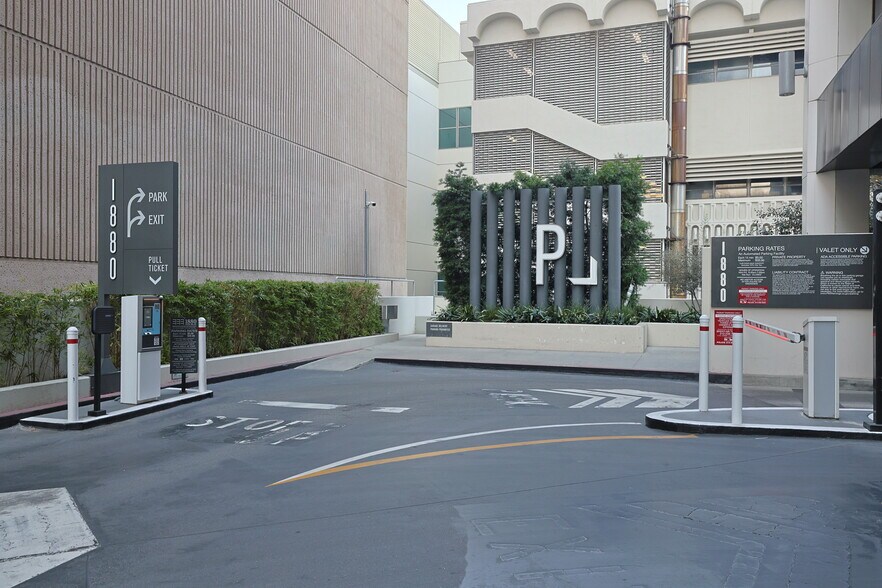 More Photos Of 1880 Century Park E, Los Angeles Office For Lease