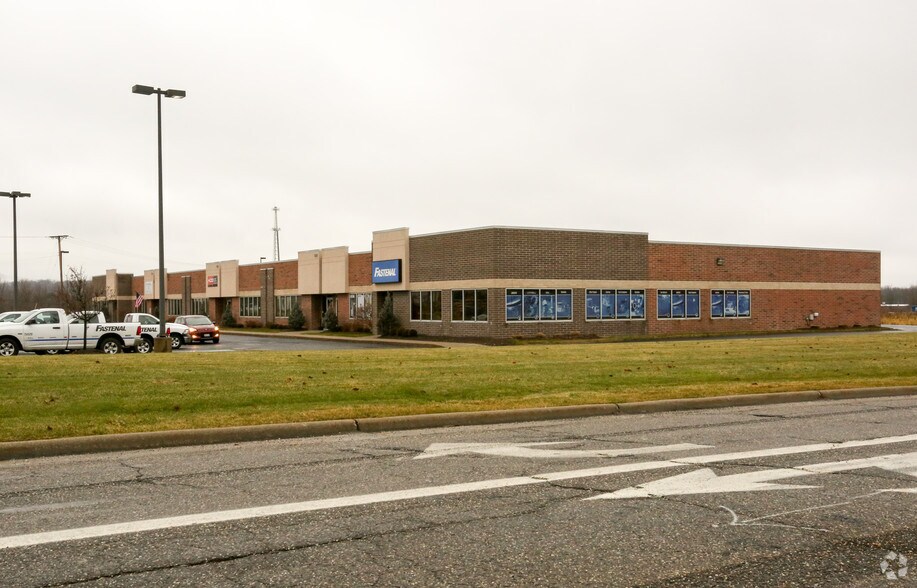 More Photos Of 555 Frost Rd, Streetsboro Flex For Lease