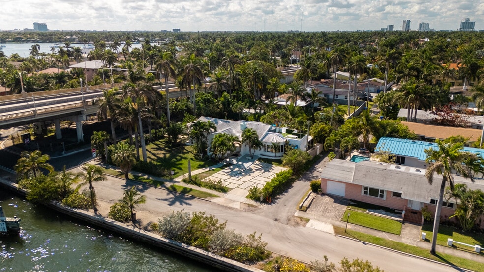 More Photos Of 701 Hollywood Blvd, Hollywood Apartments For Sale