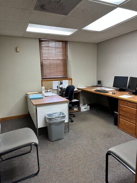 More Photos Of 438 N Bancroft St, Indianapolis Light Manufacturing For Sale