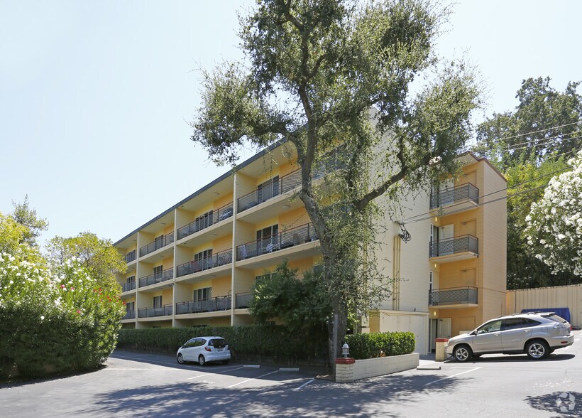 More Photos Of 20 E Main St, Los Gatos Apartments For Lease