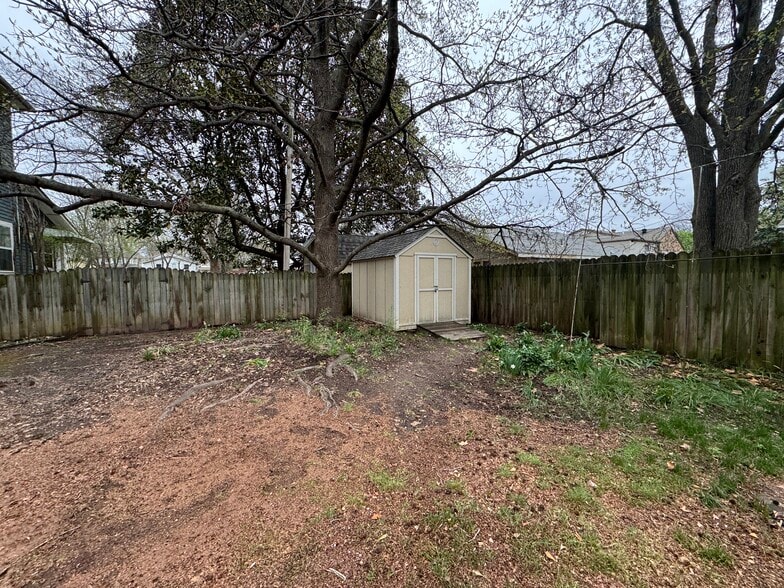 More Photos Of 224 W Chickasaw St, Tahlequah Hospitality For Sale