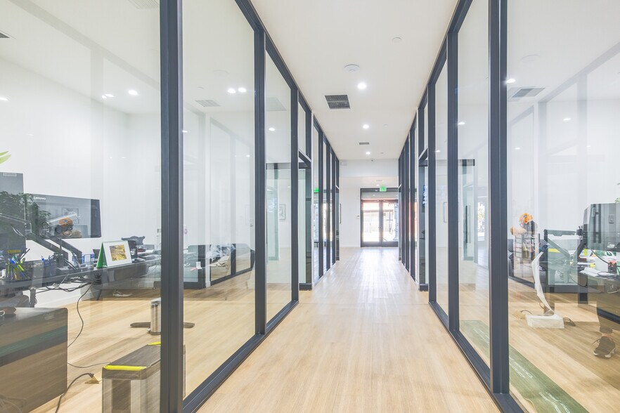 More Photos Of 2300 S Broadway, Los Angeles Manufacturing For Sale