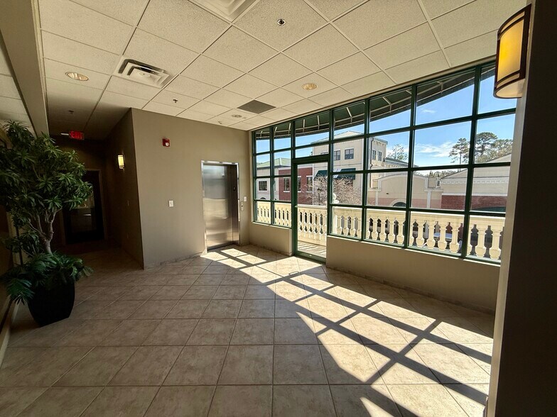 More Photos Of 960185 Gateway Blvd, Fernandina Beach Office For Sale