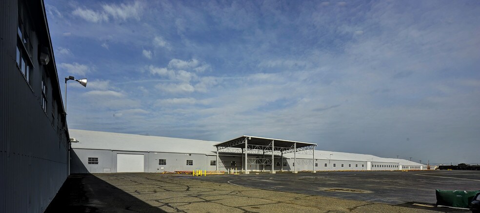 More Photos Of 4522 Parker Ave, Mcclellan Warehouse For Lease