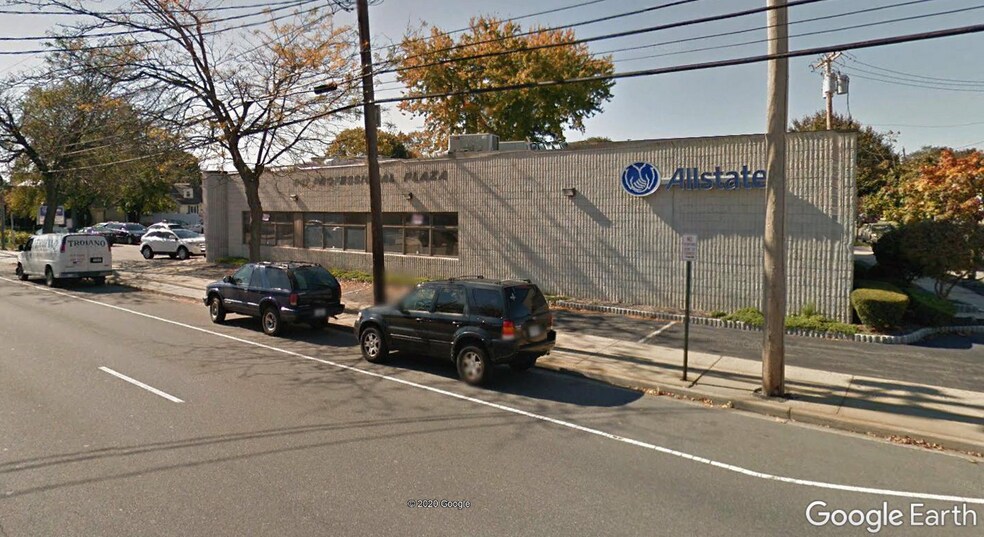 Primary Photo Of 847 N Broadway, Massapequa Medical For Sale
