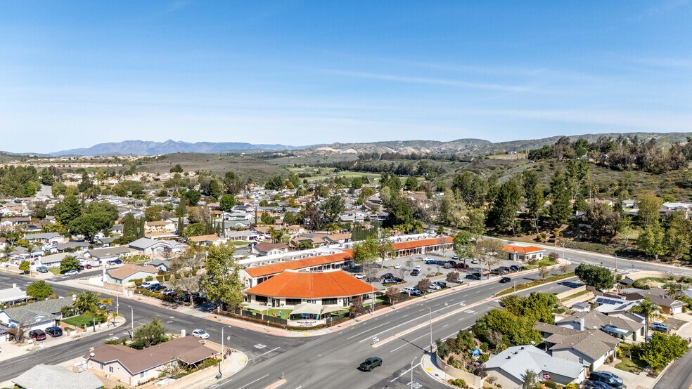 More Photos Of 14711 Princeton Ave, Moorpark Freestanding For Sale
