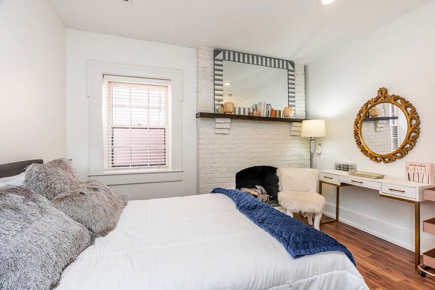 More Photos Of 302 W High St, Lexington Office Residential For Sale