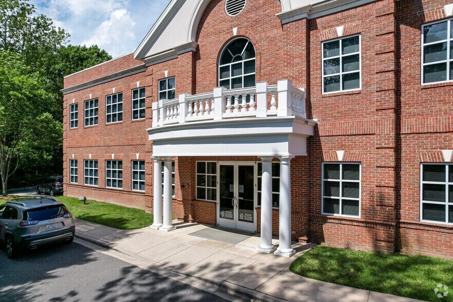 More Photos Of 10370 Park Rd Ex, Charlotte Medical For Lease