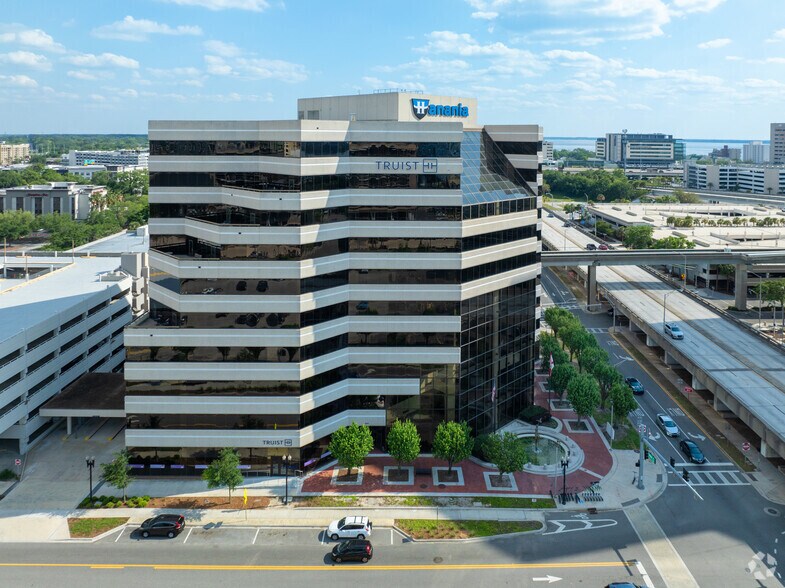 More Photos Of 1200 Riverplace Blvd, Jacksonville Office For Lease