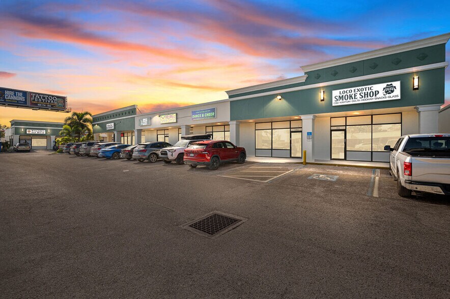 More Photos Of 12500 Starkey Rd, Largo Unknown For Lease