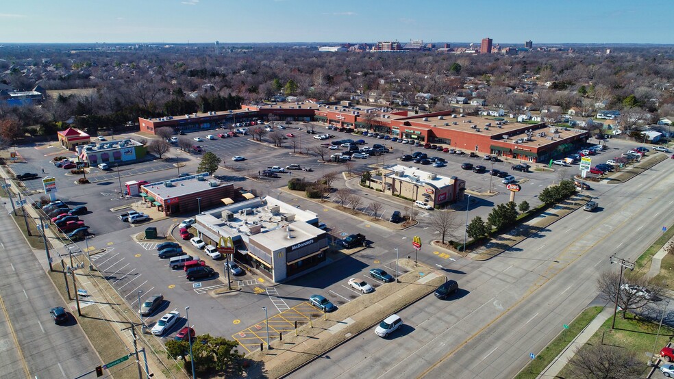 Primary Photo Of 1000 Alameda St, Norman Unknown For Lease