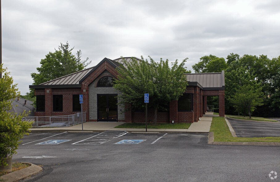 More Photos Of 239 Bedford Way, Franklin Medical For Sale