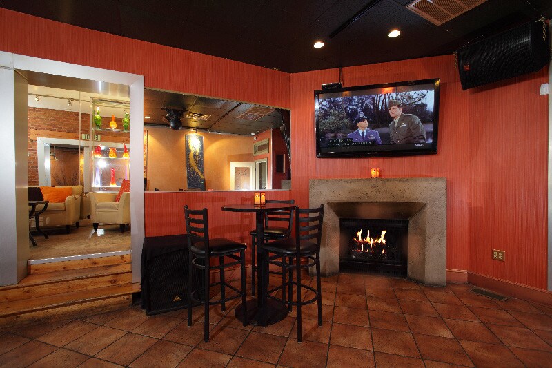 More Photos Of 702-704 N 3rd St, Harrisburg Bar For Sale