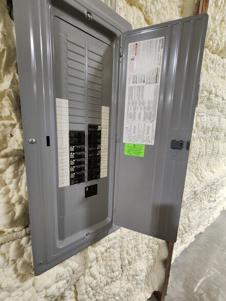 More Photos Of 475 Three Springs rd, Bowling Green Service For Lease