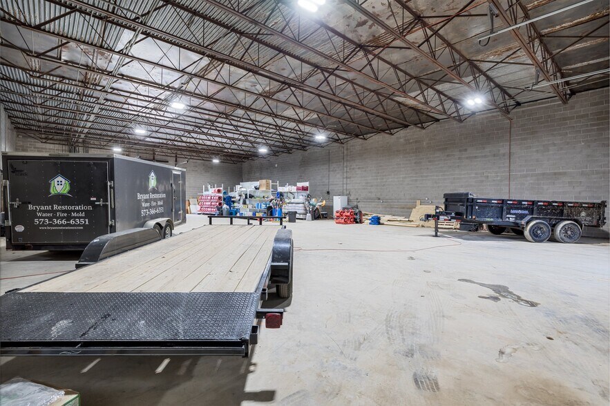 More Photos Of 519 Benham St, Bonne Terre Light Manufacturing For Sale