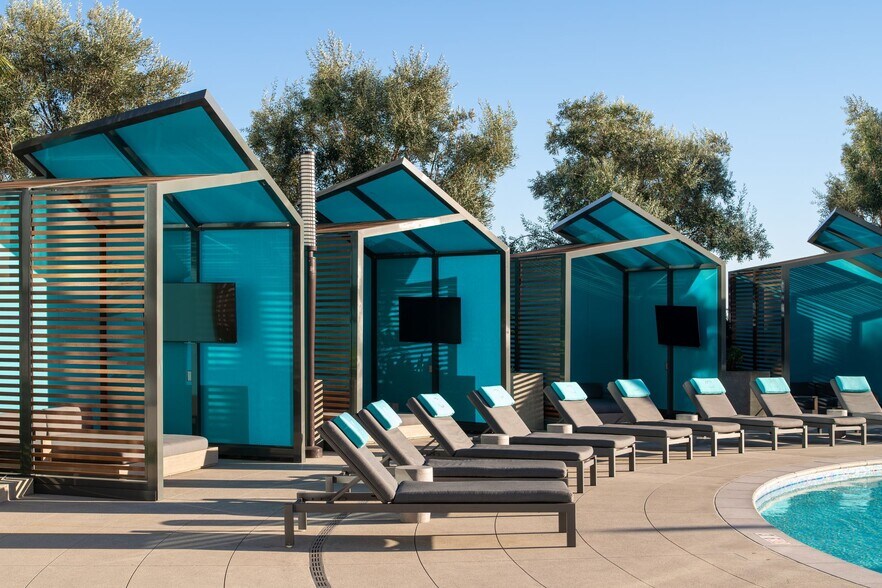 More Photos Of 1200 S Figueroa St, Los Angeles Apartments For Lease