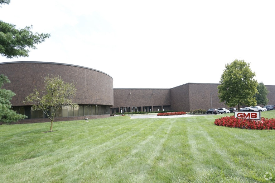 More Photos Of 100 Herrod Blvd, South Brunswick Warehouse For Lease