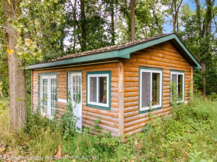 More Photos Of 10601 Bennett Dr, Morrice Warehouse For Sale