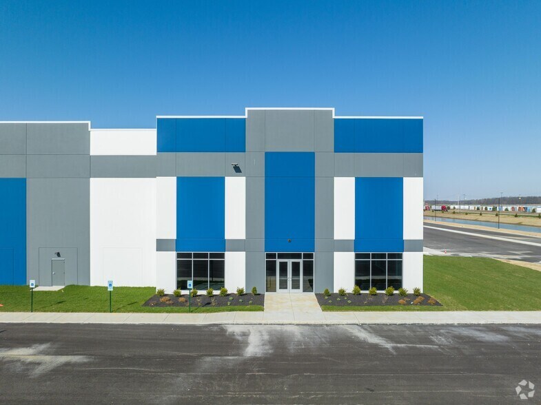 More Photos Of 283 Cardinal Dr, Marengo Warehouse For Sale