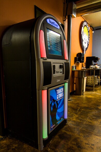 More Photos Of 6722 NW 39th Expy, Bethany Restaurant For Sale