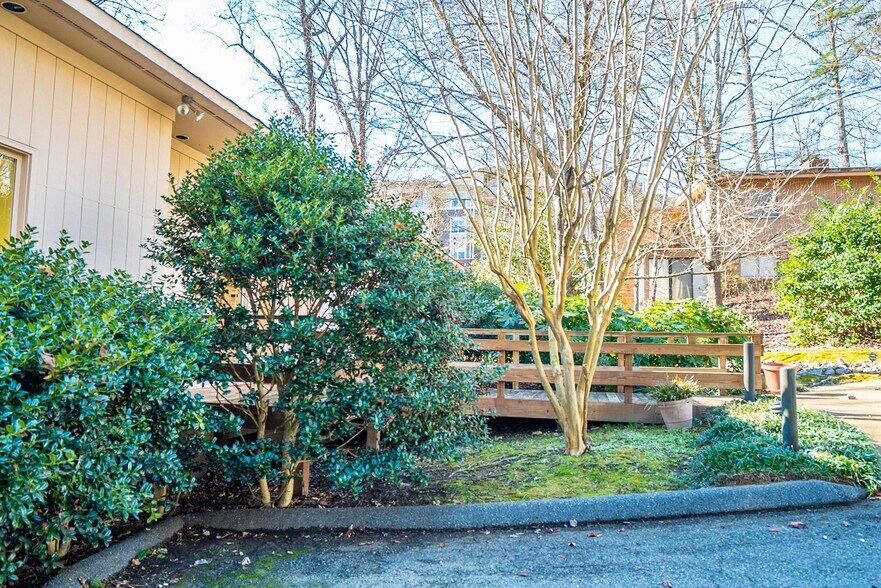 More Photos Of 3950 Blue Ridge Rd, Raleigh Medical For Sale