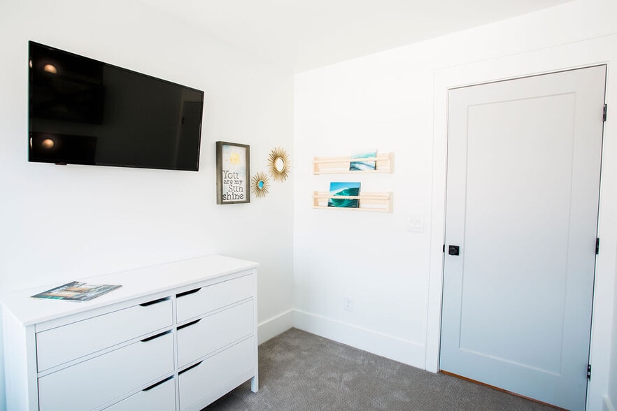 More Photos Of 112 Cape Fear Blvd, Carolina Beach Freestanding For Sale