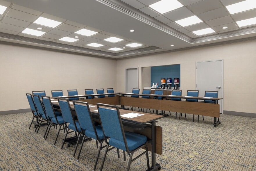 More Photos Of 6431 Central City Blvd, Galveston Hotel For Sale