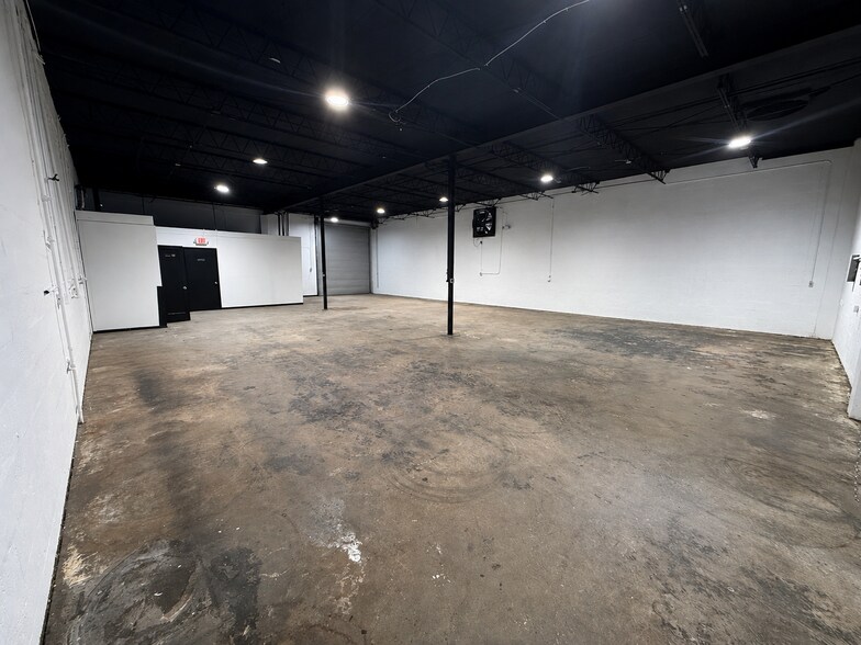 More Photos Of 5201 NW 36th Ave, Hialeah Light Manufacturing For Lease