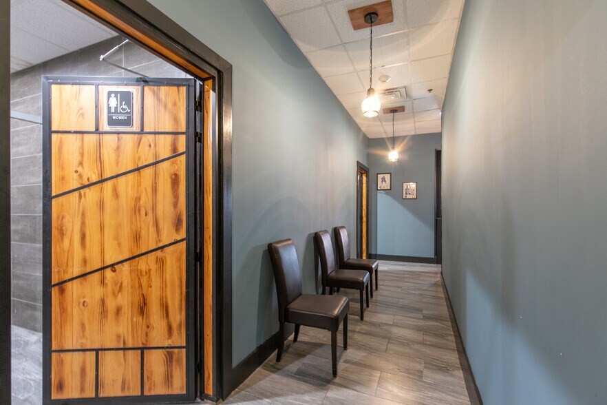 More Photos Of 4245 Austin Blvd, Island Park Restaurant For Sale