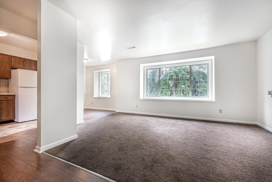More Photos Of 261 Beattie Ave, Lockport Apartments For Sale